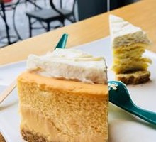 New York-Style Rich Cheesecake