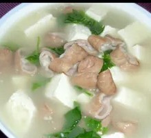 Stewed Pork Intestine and Tofu in Clay Pot