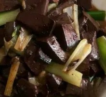 Stir-fried Donkey Blood with Green Onion