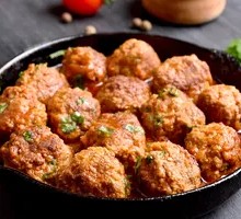 Braised Meatballs in Clay Pot