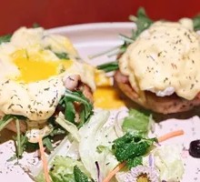 Eggs Benedict