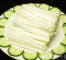 Roast Duck with Green Onion Strips