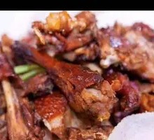 Salt-and-pepper Duck Frame