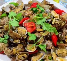Spicy Stir-Fried Clams