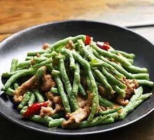 酸豆角肉丝炒饭