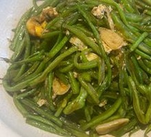 Stewed Pork Cracklings with String Beans in Clay Pot