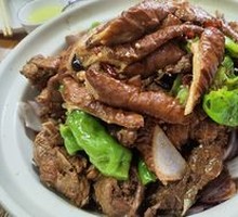 Stewed Intestine and Chicken Stir-fry