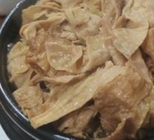 Braised Tofu Skin in Clay Pot
