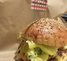 Shredded Smoked Pork Burger