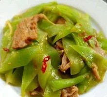 Stir-fried Pork with Lettuce