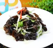 Onion and Wood Ear Mushroom