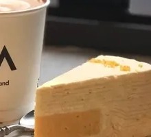 Salted Egg Yolk Layer Cake