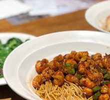 Crab Roe and Crawfish Noodles