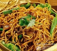 Stir-Fried Bean and Pork Noodles