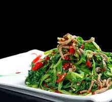 Stir-Fried Beef with Greens