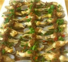 Steamed Clams with Preserved Mustard Greens