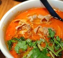 Herb Tomato Beef Noodles