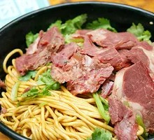 Special Braised Donkey Meat Noodles