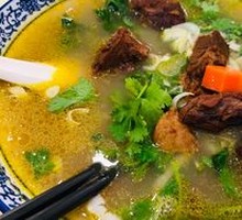 Braised Beef and Noodles Soup