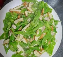 Green Pepper and Pork Rice Bowl