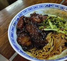 Shanghai-style Fried Pork Noodles