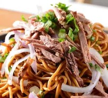 Braised Beef and Egg Stir-Fried Knife-Cut Noodles