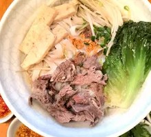 Freshly Sliced Beef Noodle Soup