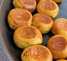 Crispy Beef Pan-Fried Dumplings