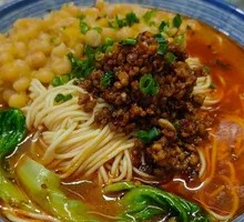 Spicy Broad Noodles with Pea Paste