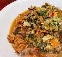 Sour Cabbage with Pork Intestines