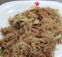 Fried Rice Noodles with Egg