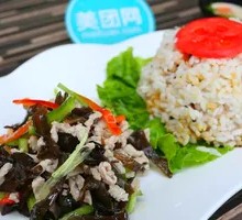 Wood Ear Mushroom and Pork Noodles