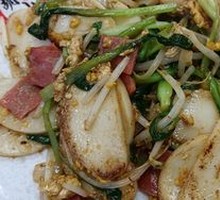 Ham and Egg Fried Rice Noodles