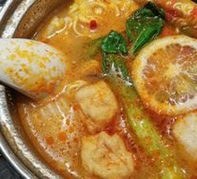 Tom Yum Hot Pot Noodles
