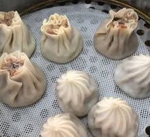 Fresh Pork and Bamboo Shoot Dumplings