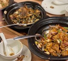 Flame Stir-fried Chicken with Ginger