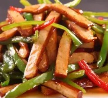Green Pepper and Tofu Skin Stir-fry