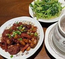 Pork Stomach Soup with Peanuts and Lotus Seeds