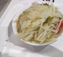 Sliced Potatoes with Green Pepper