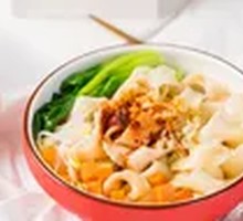 Classic Oil-Poured Hand-Torn Noodles