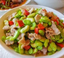 Stir-Fried Soybeans with Pork
