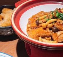 Sand Pot Braised Tofu with Minced Meat