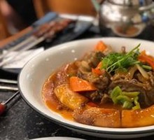 Flavorful Lamb in Naan