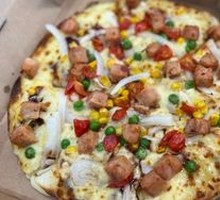 Moroccan-flavored Chicken Leg Pizza