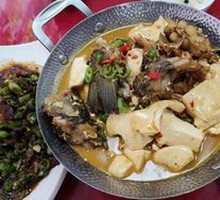 Dry Pot Crucian Carp and Tofu