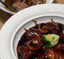Braised Abalone with Pig Trotters