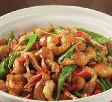 Pickled Cabbage Stir-Fried Pig's Ear with Intestine