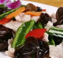 Stir-fried Pork Slices with Black Fungus