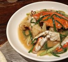 Stir-fried Live Crab with Ginger and Green Onion