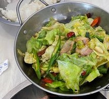 Spicy Stir-Fried Cabbage